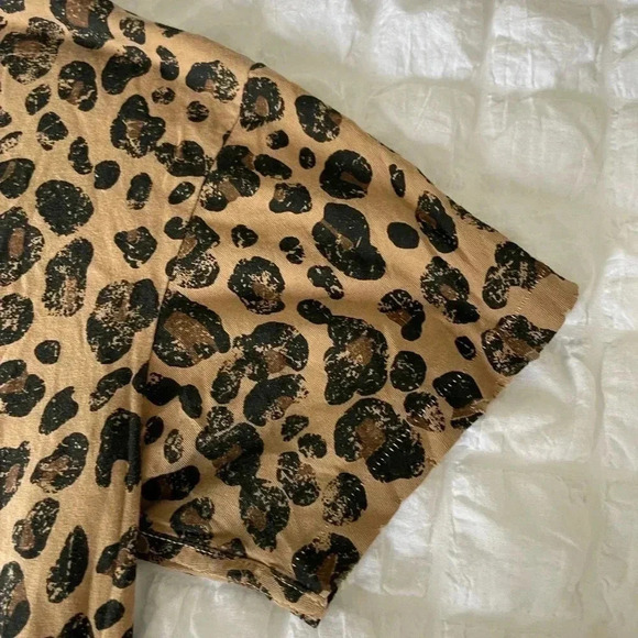 AMO leopard boxy tee - Picture 10 of 12